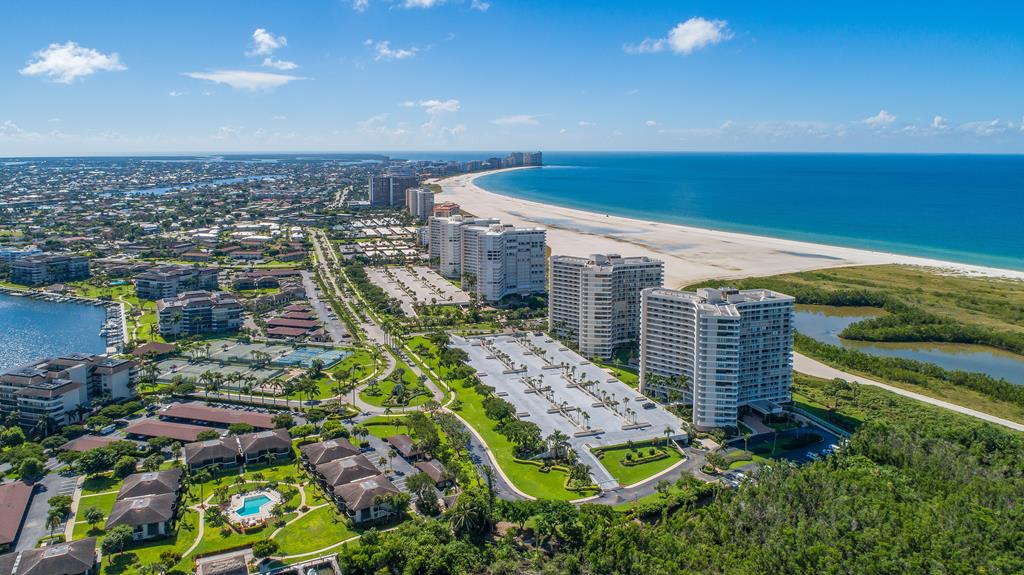 Жилой комплекс южное море есауленко. Королевский парк , курортный проспект 105. Южное море 3. Приморская 6/4 сочи. Жк южное море бытха.